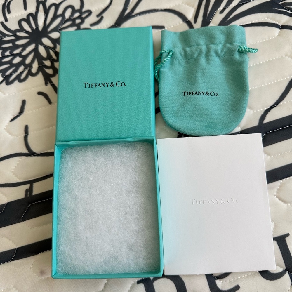 Gift set - Picture 1 of 6